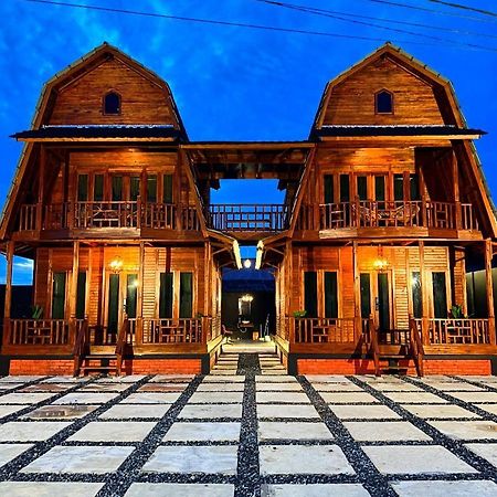 Noerbaya House Bukittinggi Villa Exterior photo